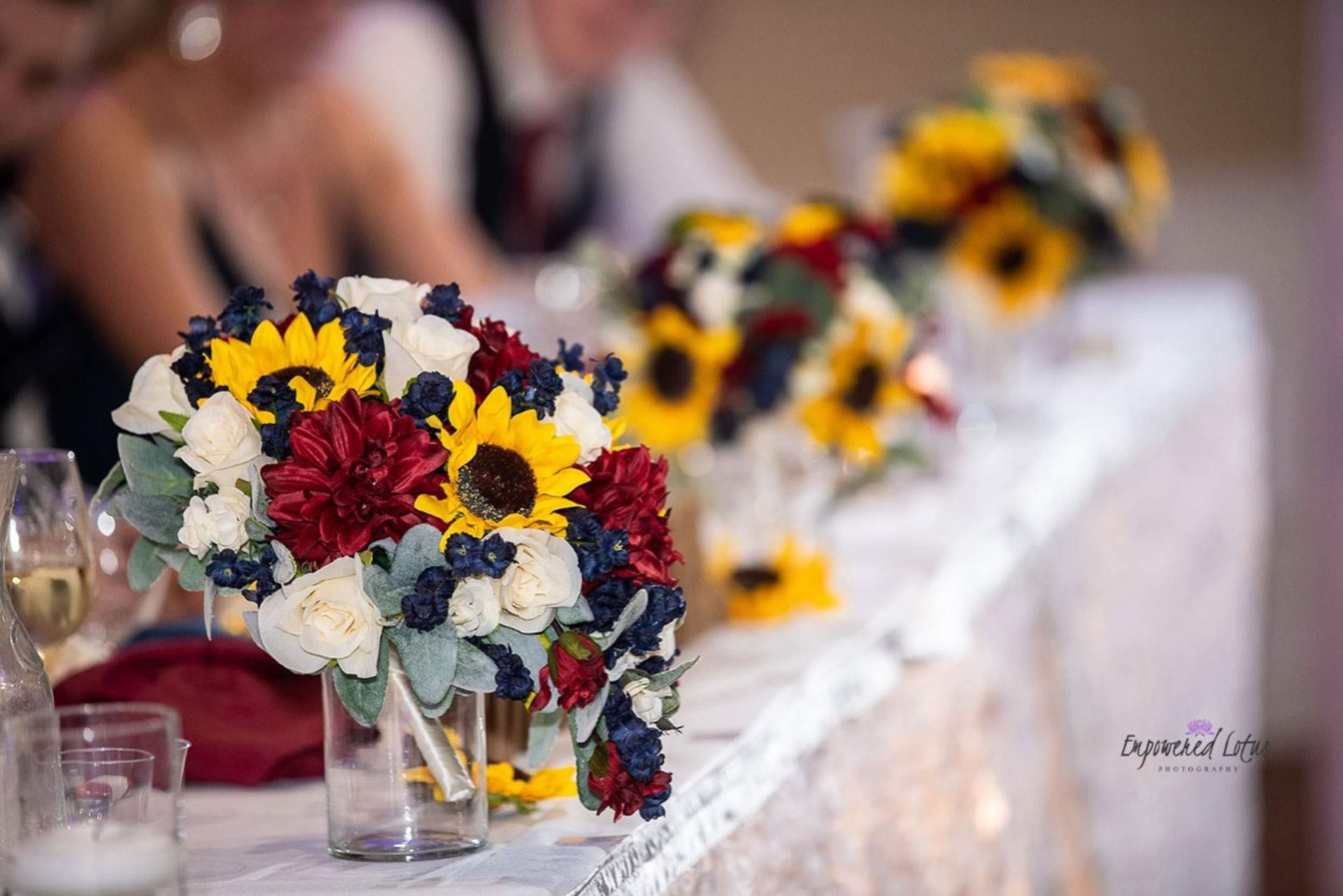 1-Vibrant-Floral-Installations-Spring-Weddings