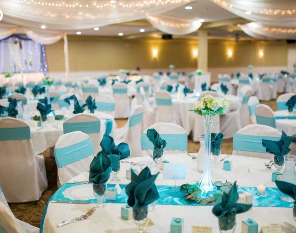 All-Inclusive Wedding Venue Packages vs DIY Weddings Banquets of Minnesota banquetsofmn.com 1 (1)